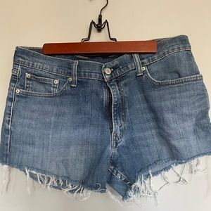 Vintage Levi’s cut off shorts